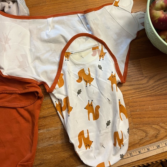 Kids Clothes Bundle - Picture 3 of 10